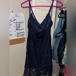 Backless cocktail dress